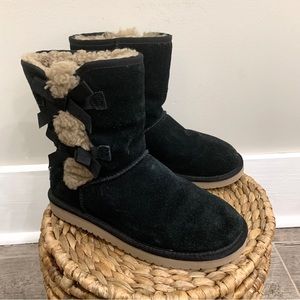 Koolaburra By UGG victoria short Boots Pull on